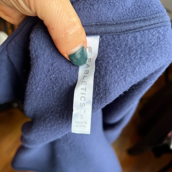 Fabletics Navy Fleece Jacket Small Oversized - Picture 11 of 11